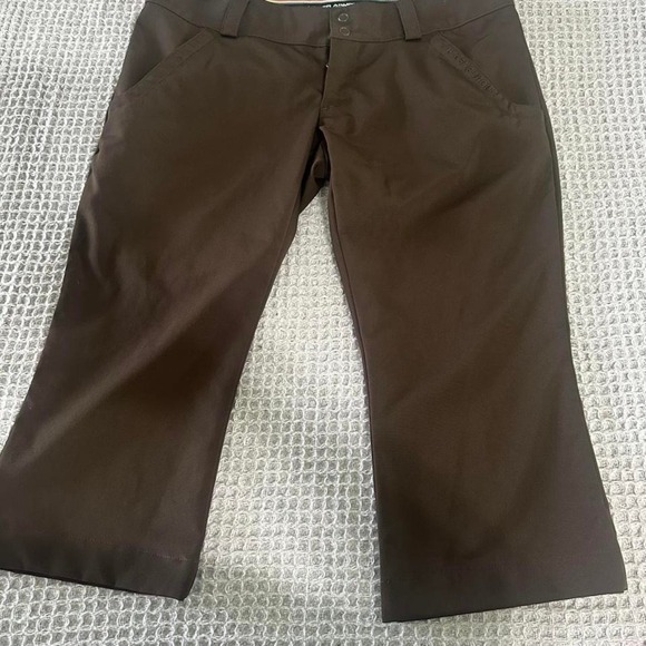 Under Armour Golf/Capri Shorts/Pants - Picture 2 of 8